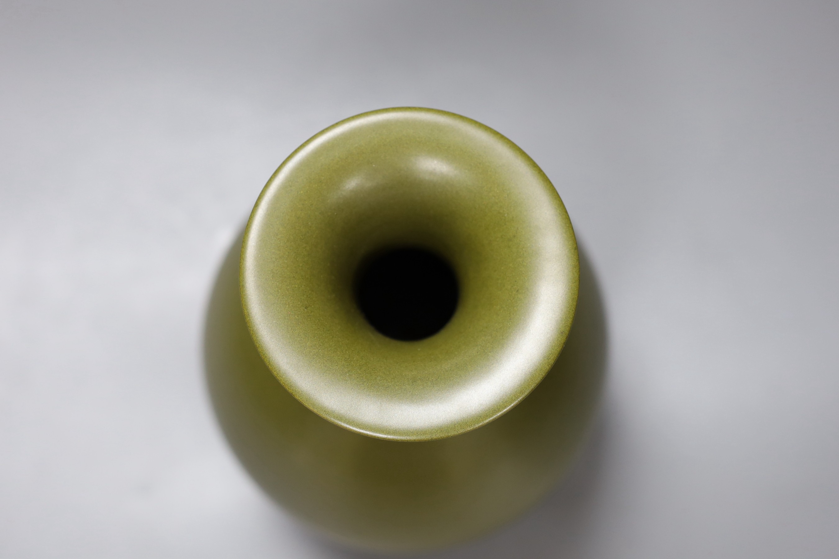 A Chinese tea dust vase, 31.5cm tall
